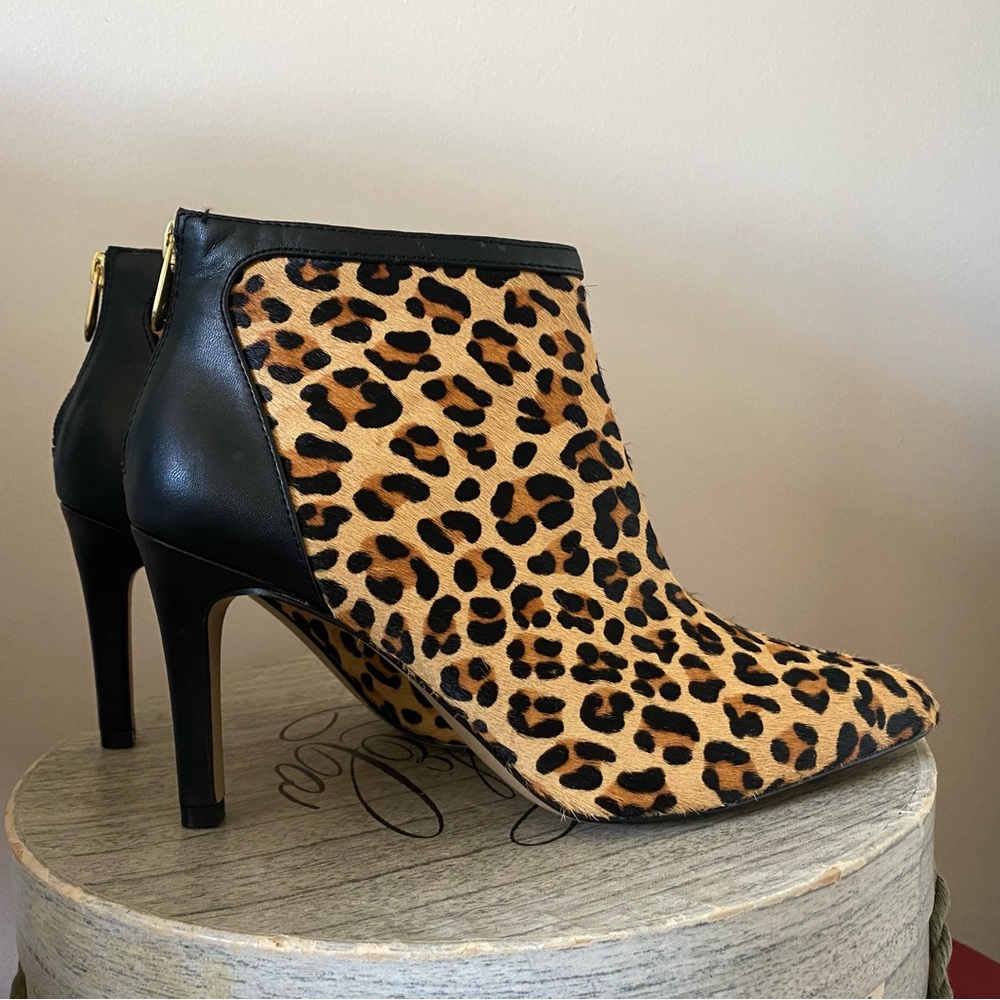 Adrienne Vittadini leopard print booties